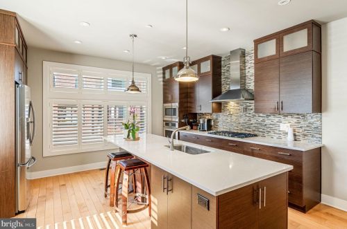 771 19th St, Philadelphia PA  19130-2029 exterior