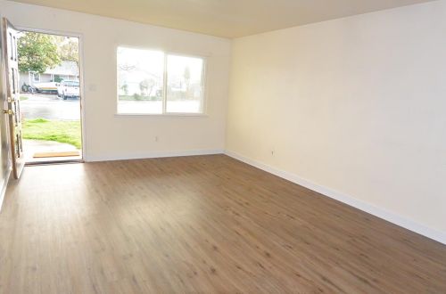 209 Dove Ct, Modesto, CA 95350-3208