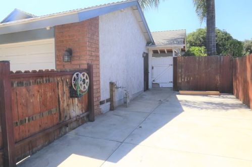 1313 Thames St, Redlands, CA 92374-2638