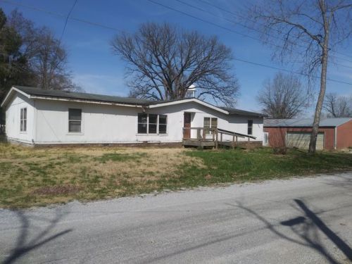 103 Coal St, Buckner, IL 62819-1359