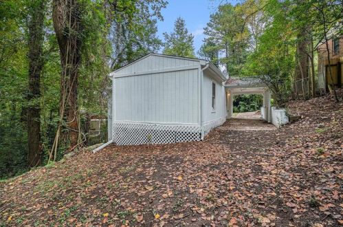 484 Fairlane Cir, Atlanta GA  30331-1508 exterior