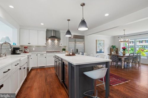 80 Robert Rd, Princeton NJ  08540-5333 exterior