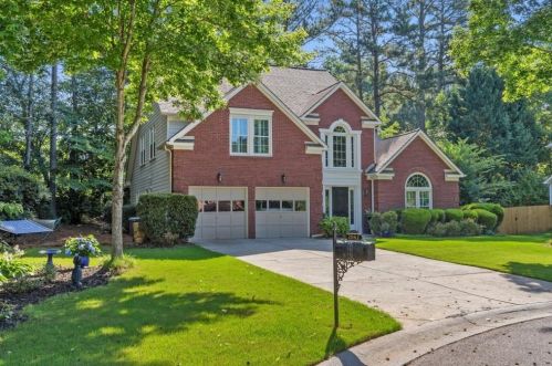 2042 Londonberry Ct, Marietta, GA 30062-5812
