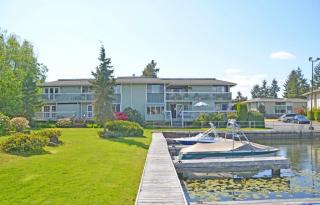 17411 45th St, Redmond, WA 98052-5652