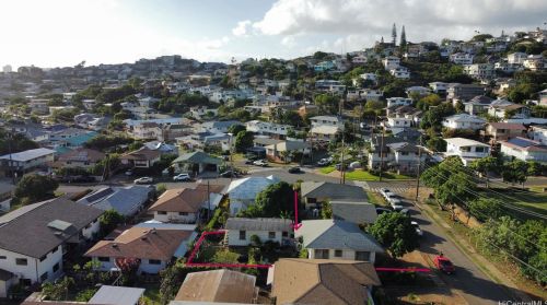 3877 Claudine St, Honolulu HI  96816-4333 exterior