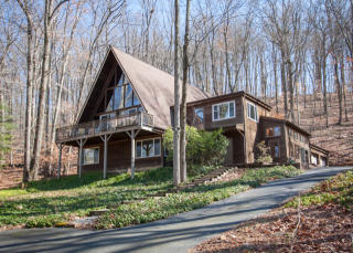 4 Roxiticus Rd, Mendham, NJ 07945-3103