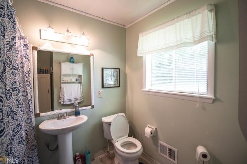 6659 Vesta Brook Dr, Morrow, GA 30260-2828