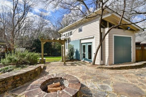 356 Ferguson St, Atlanta GA  30307-2085 exterior