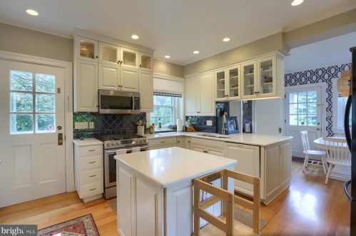 1130 Wheatland Ave, Lancaster PA  17603-2543 exterior