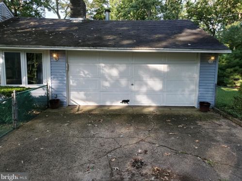 5 Holly Ave, Browns Mills, NJ 08015-3259