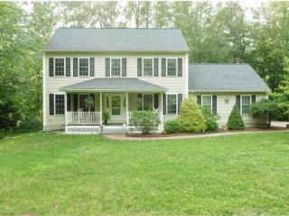 166 Old Milford Rd, Brookline, NH 03033-2418