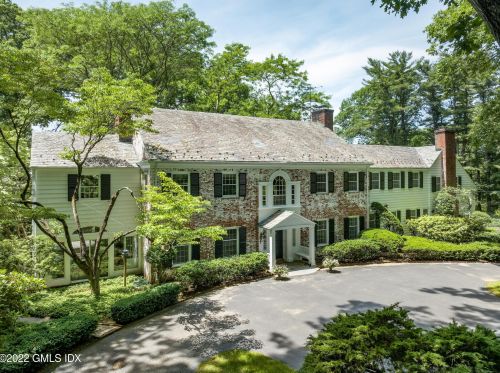 530 Round Hill Rd, Greenwich, CT 06831-2641