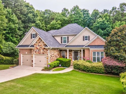 1086 Boxwood Ln, Holly Springs, GA 30114-4345