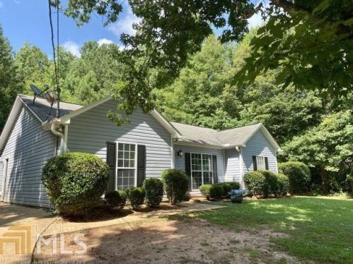 448 Hampton Green Dr, Lagrange, GA 30240-7730