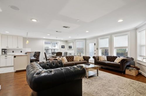 1301 Virginia Pl, Fort Worth TX  76107-2436 exterior