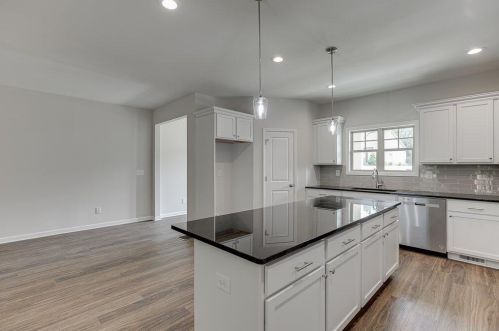 645 Lakeview Bnd Cir, Jefferson GA  30549-7061 exterior