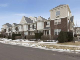 13905 53rd Ave, Minneapolis MN 55446-1828 exterior