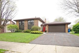 710 Elm St, Itasca, IL 60143-1420