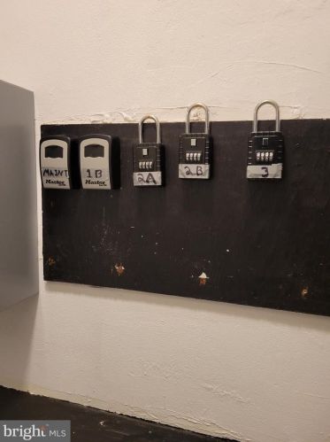 703 State St, Trenton NJ 08609-2008 exterior