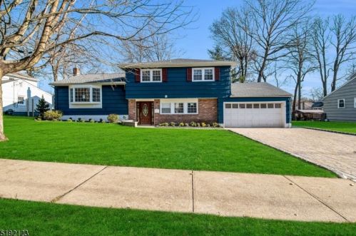 55 Nance Rd, Town Center, NJ 07052-1630