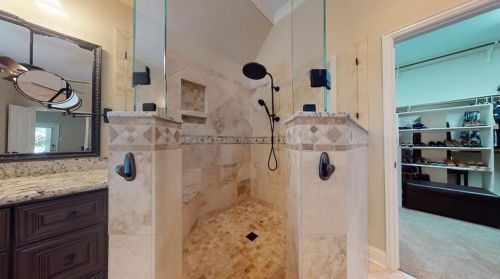 8760 Skyline Ln, Conroe TX  77302-3458 exterior