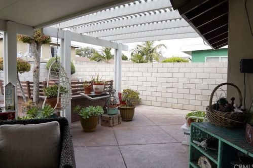 3818 Teakwood, Santa Ana, CA 92707-4943