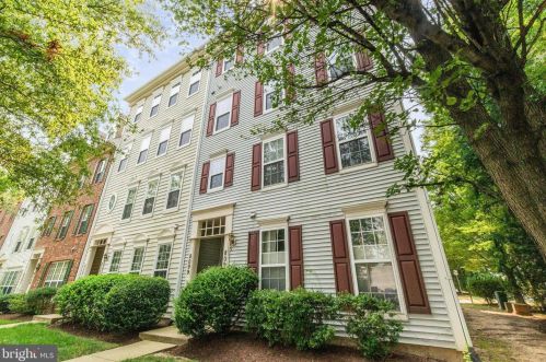 8099 Gatehouse Rd, Falls Church, VA 22042-1228