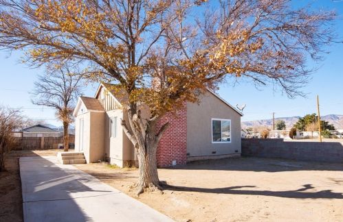 15853 M St, Mojave, CA 93501-1722