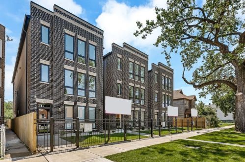 5205 Wabash Ave, Chicago, IL 60615-3312