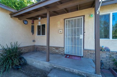 2012 Gulfstream Dr, Modesto, CA 95350-2622