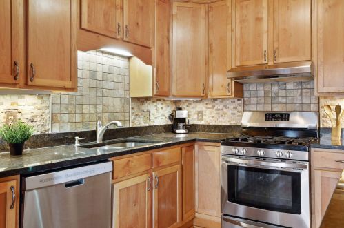 933 Heritage Ct, Saint Paul MN  55127-3661 exterior