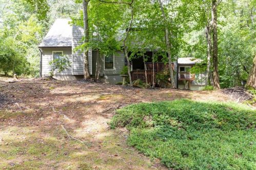 3705 Sawanee Dr, Marietta, GA 30062-4179
