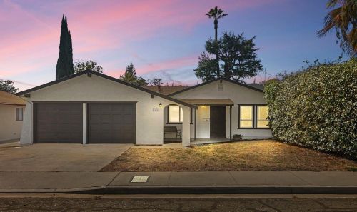 648 Melva Ave, Valley Home, CA 95361-2615