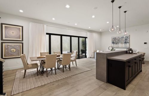 1575 Grant Rd, Los Altos CA  94024-6149 exterior