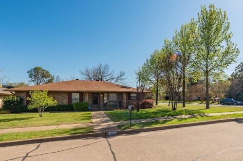 1528 Parma Ct, Irving, TX 75060-3742