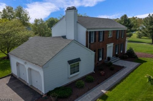 1 Hardy Dr, Flemington, NJ 08822-3159