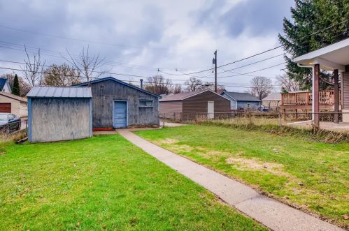 1007 3rd St, Saint Paul MN  55112-7300 exterior