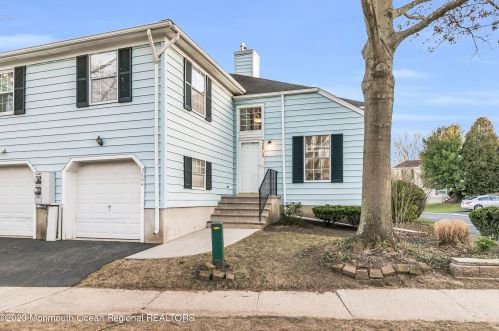 3604 Buckingham Cir, Middletown, NJ 07748-4237