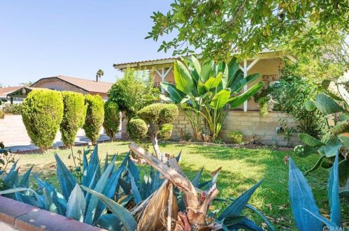 1036 65th St, Inglewood, CA 90302-1806