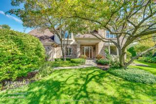 1757 Lucky Debonair Ct, Wheaton, IL 60189-2022