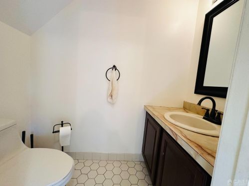 51 Fair Acres Ct, Princeton NJ  08540-9588 exterior