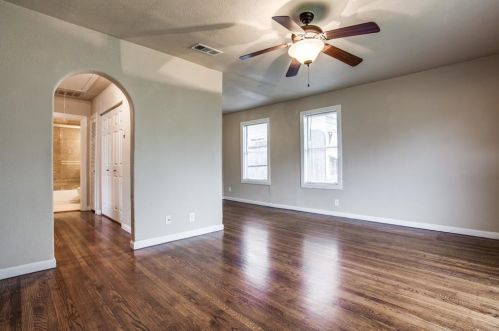 2516 Ryan Ave, Fort Worth TX  76110-2525 exterior