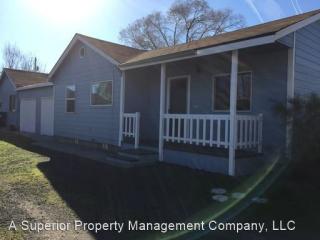 542 4th St, Eagle Crest OR  97756-2801 exterior
