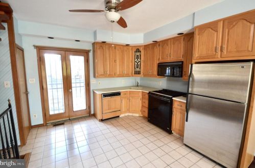 1161 Juniper St, Philadelphia PA  19147-4419 exterior