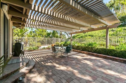 652 Frontier Ct, Anaheim CA  92807-4732 exterior
