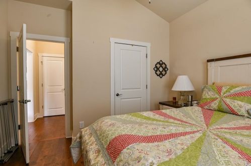 1578 Renaissance Dr, Conyers GA  30012-8024 exterior