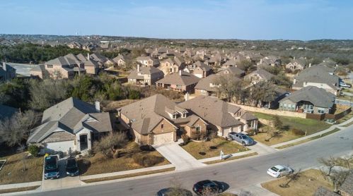 676 Catalina Ln, Austin TX  78737-4715 exterior