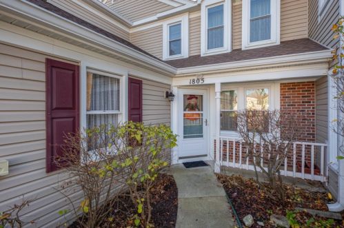 1805 Vermont Dr, Elk Grove Vlg, IL 60007-2752