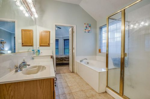 4628 Mustang Dr, Fort Worth TX  76137-5638 exterior