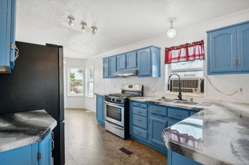 9057 Madeleine St, Denver CO  80260-5187 exterior